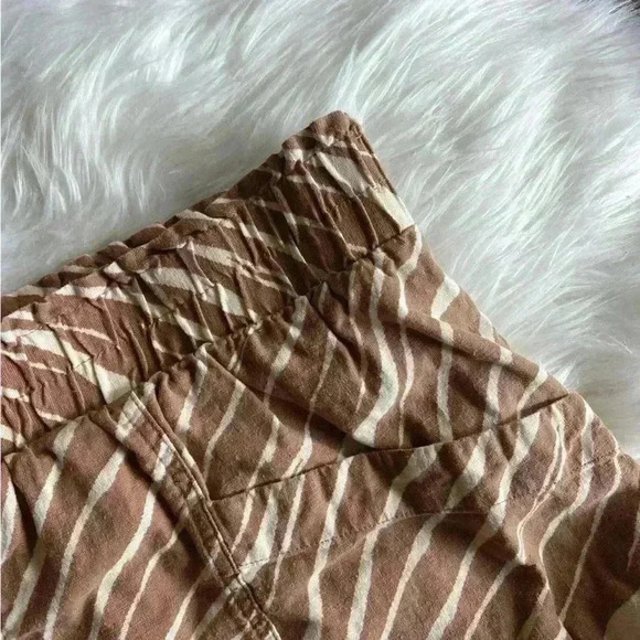 Target Women‘s High-rise Linen Pull-on Shorts A new day Zebra Striped Summer - Picture 6 of 9